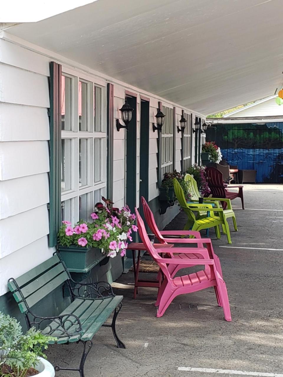 Reno Motel Salmo Екстер'єр фото