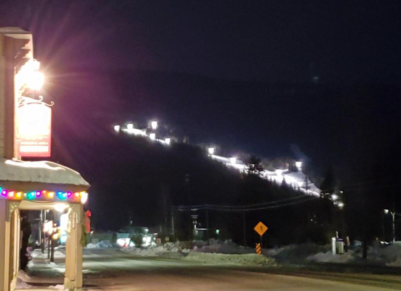 Reno Motel Salmo Екстер'єр фото