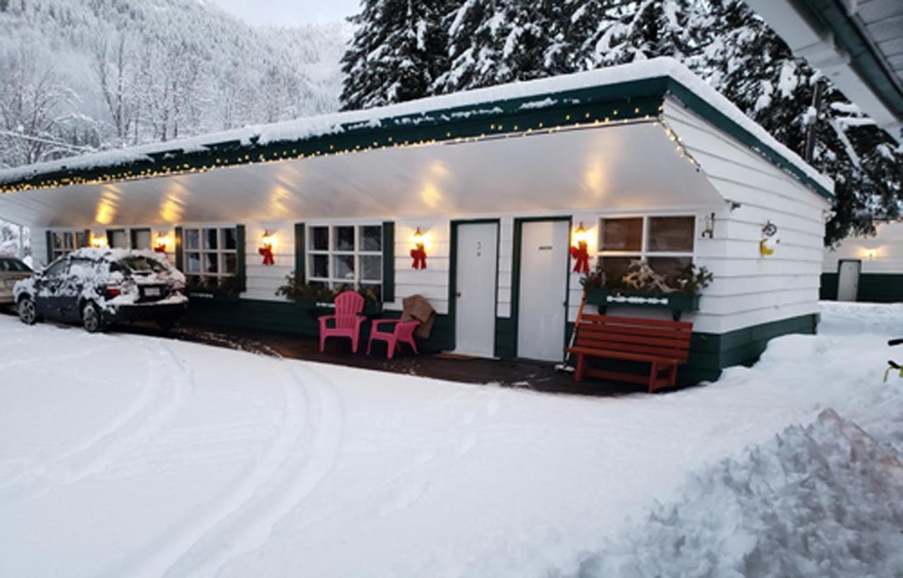 Reno Motel Salmo Екстер'єр фото