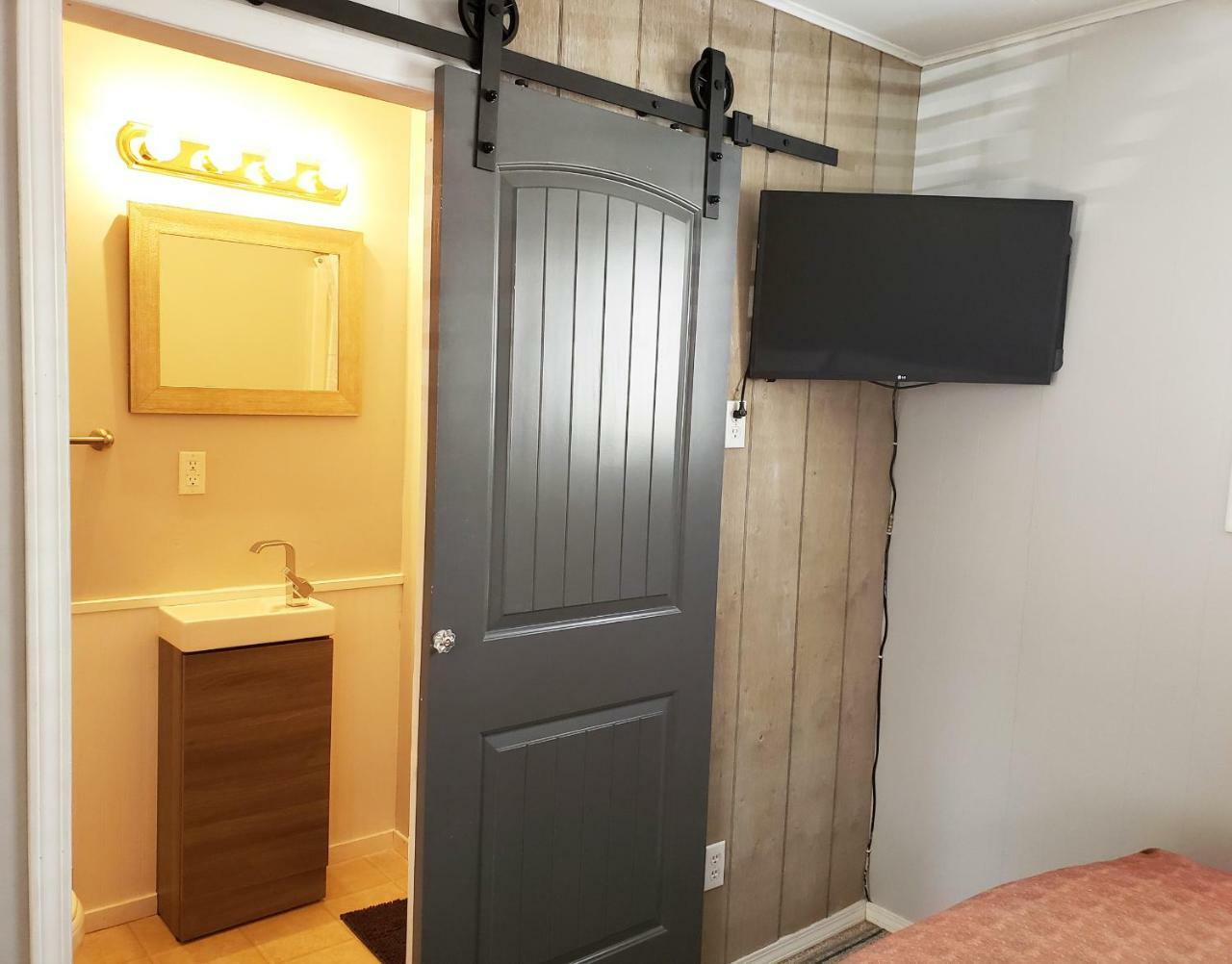 Reno Motel Salmo Екстер'єр фото