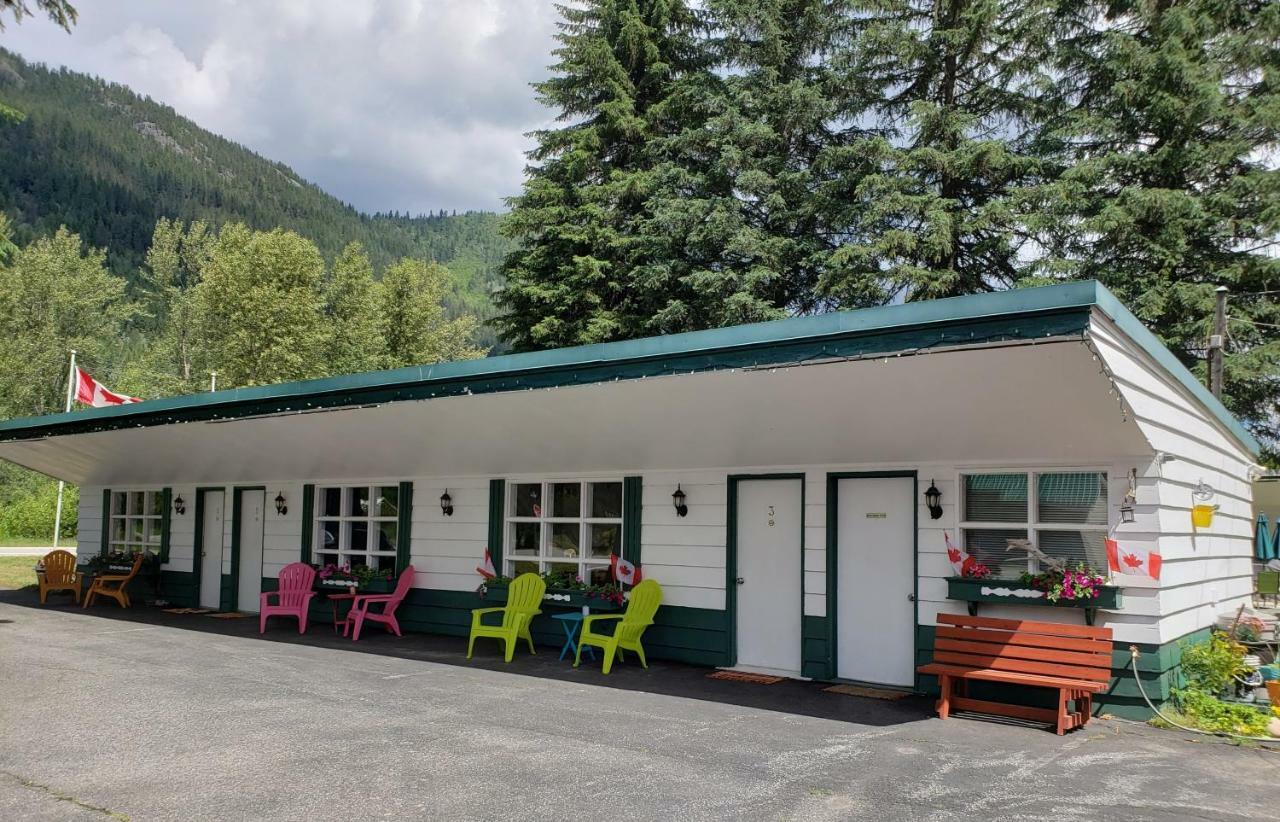 Reno Motel Salmo Екстер'єр фото